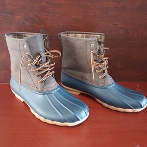 Duck / rain lace up boots rubber waterproof sole women's size 10